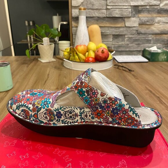 Clog Alegria nursing shoes size 7 (US 37) - Picture 3 of 4